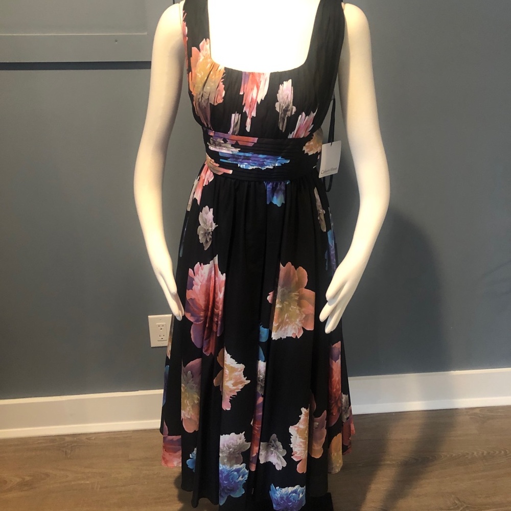 BNWT Calvin Klein floral dress